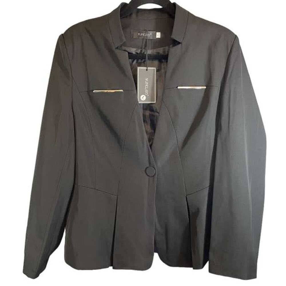 Yunclos 2-Piece Black Suit - Size Large